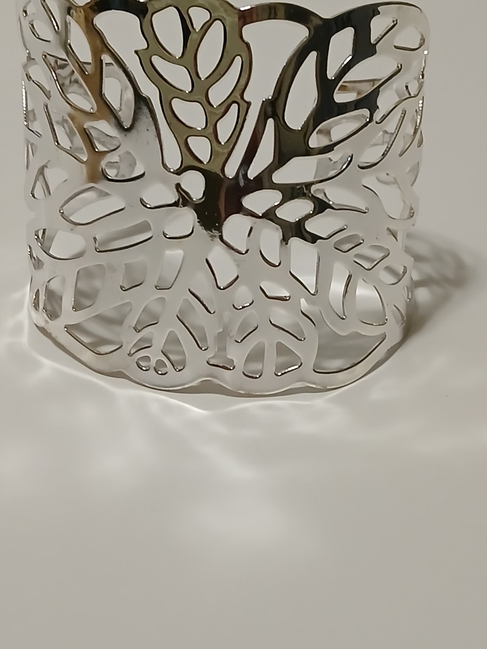 Silver Leaf Cutout Metal Accent Bracelet